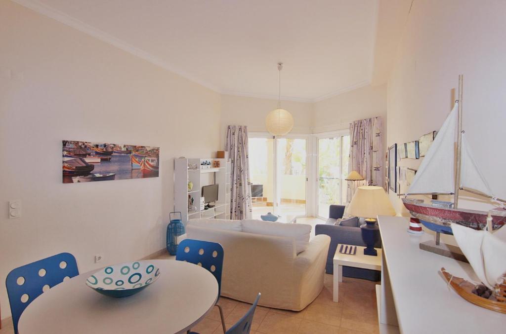 Los Arcos Apartment I room 3
